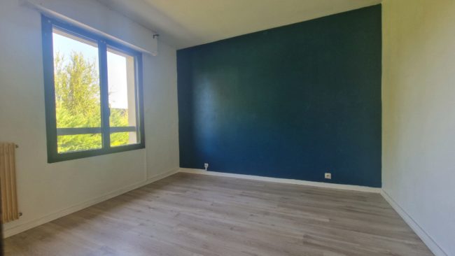 Maison familiale à vendre – 97 m² avec jardin et balcon – Laurent Vasseur Immobilier