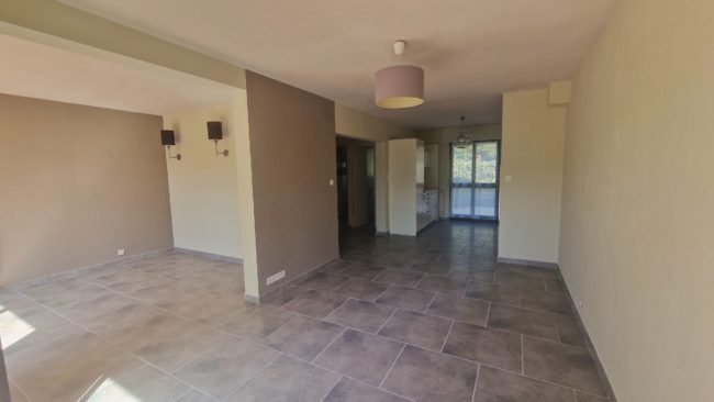 Maison familiale à vendre – 97 m² avec jardin et balcon – Laurent Vasseur Immobilier