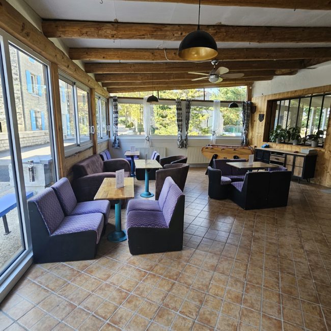 Auberge, chambres d’hôtes, bar, restaurant et logement privé à vendre – Portes-en-Valdaine, proche Dieulefit