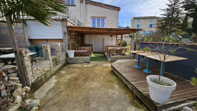 Auberge, chambres d’hôtes, bar, restaurant et logement privé à vendre – Portes-en-Valdaine, proche Dieulefit