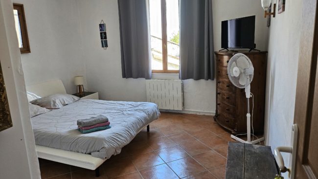 Auberge, chambres d’hôtes, bar, restaurant et logement privé à vendre – Portes-en-Valdaine, proche Dieulefit