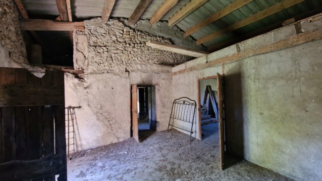 Corps de Ferme 140m2 plus dépendances