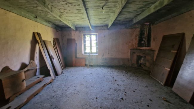 Corps de Ferme 140m2 plus dépendances