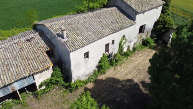 Corps de Ferme 140m2 plus dépendances