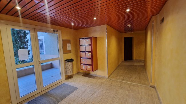 Appartement en rez-de-chaussée avec terrasse Nyons (Drôme)