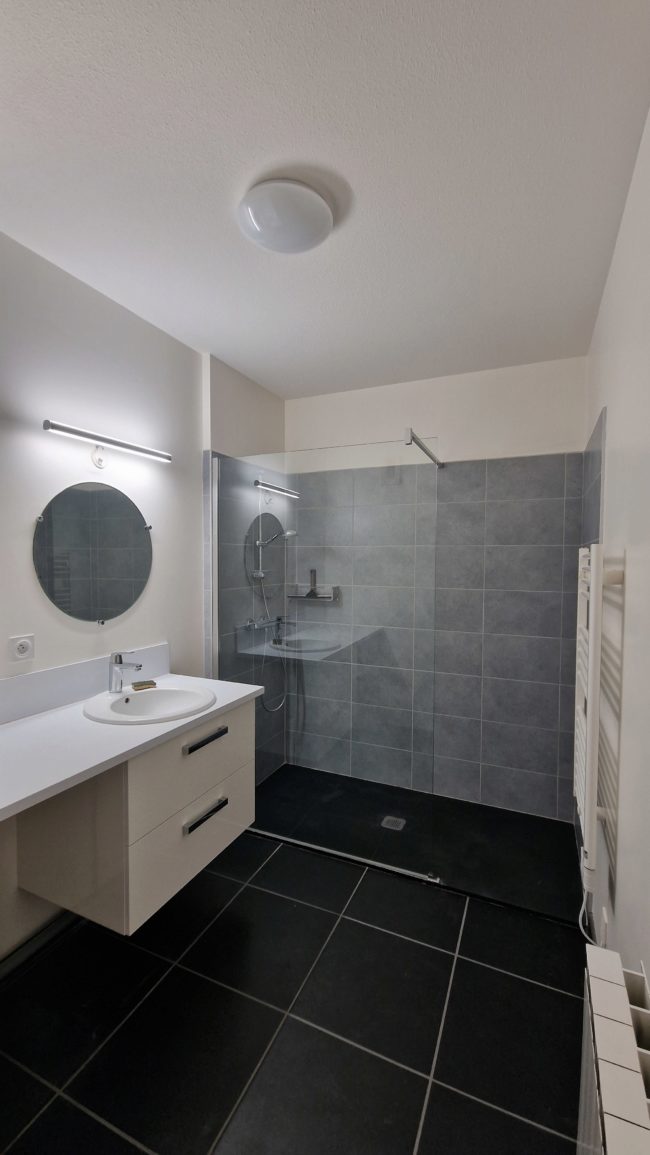 Appartement en rez-de-chaussée avec terrasse Nyons (Drôme)