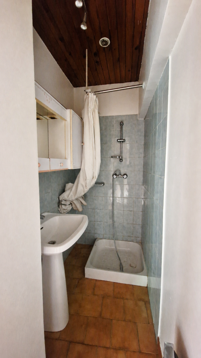 Salle d’eau maison à vendre à Saint-Nazaire-le-Désert en Drôme Provençale